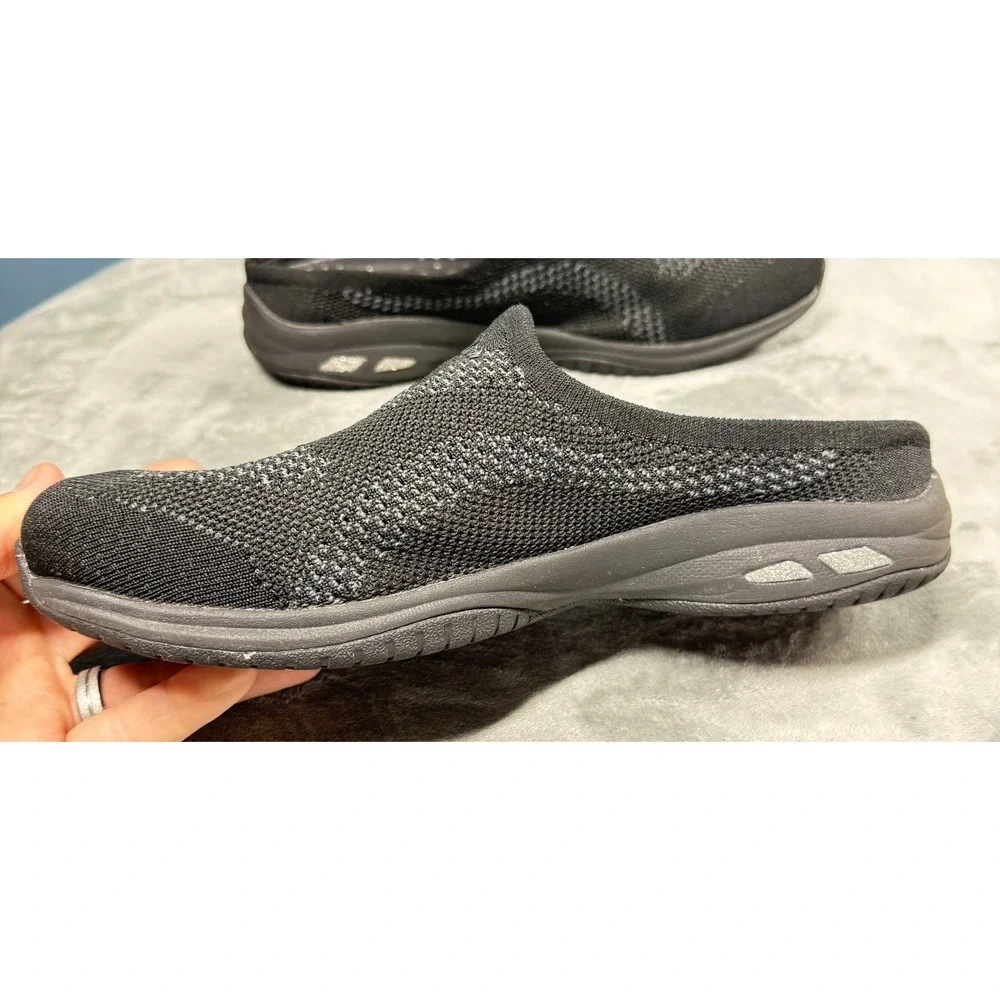 Skechers title go